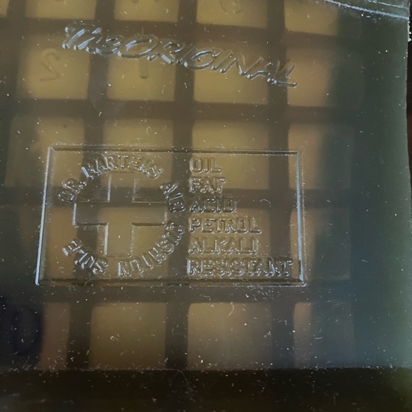 Dr. Martens Air Wair Unisex 1460 Smooth Leather Lace Up Boots 11822002 Men’s 13 - Picture 8 of 8